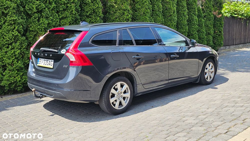 Volvo V60 D3 Momentum - 6