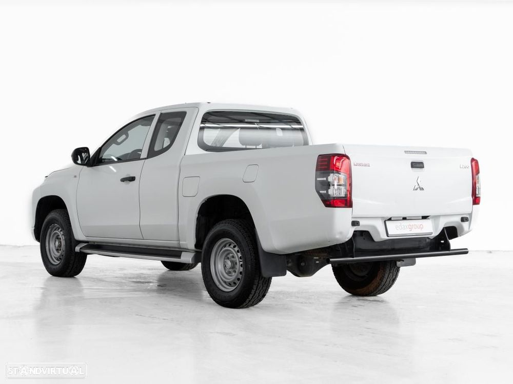 Mitsubishi L200 2.4 DI-D CLUB CAB INVITE 3L 4WD - 4