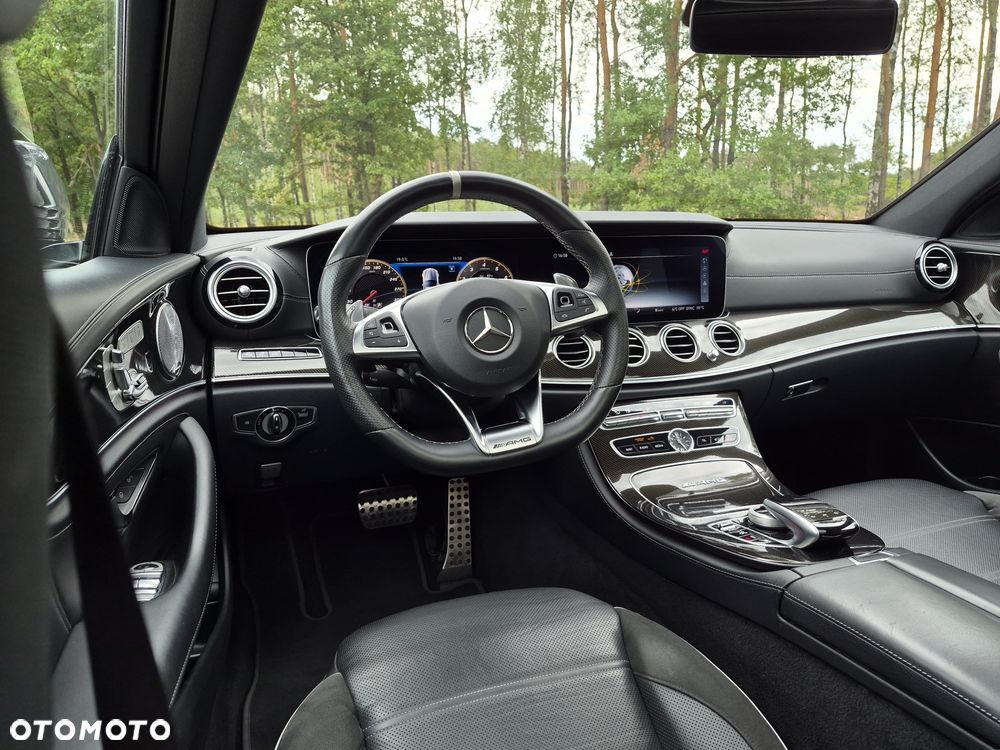 Mercedes-Benz Klasa E - 18
