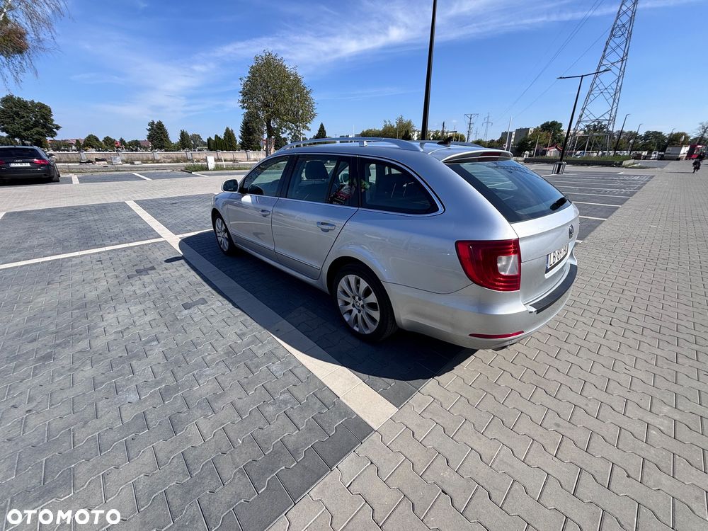 Skoda Superb 2.0 TDI 4x4 Ambition - 9