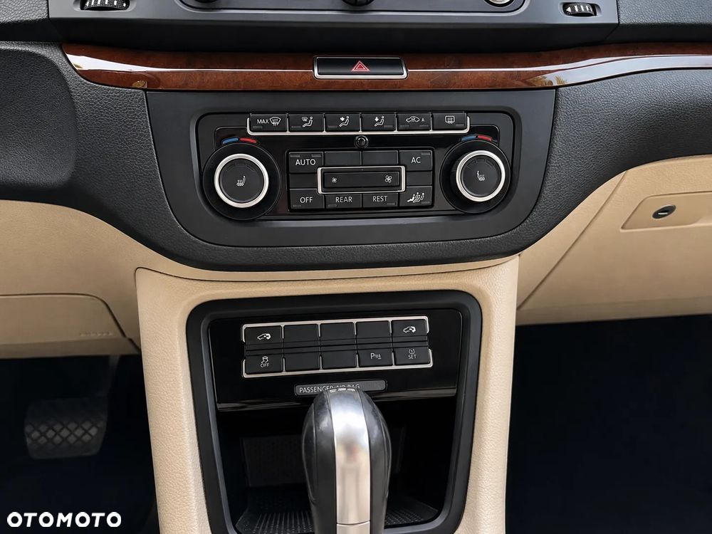Volkswagen Sharan 2.0 TSI Highline DSG - 13