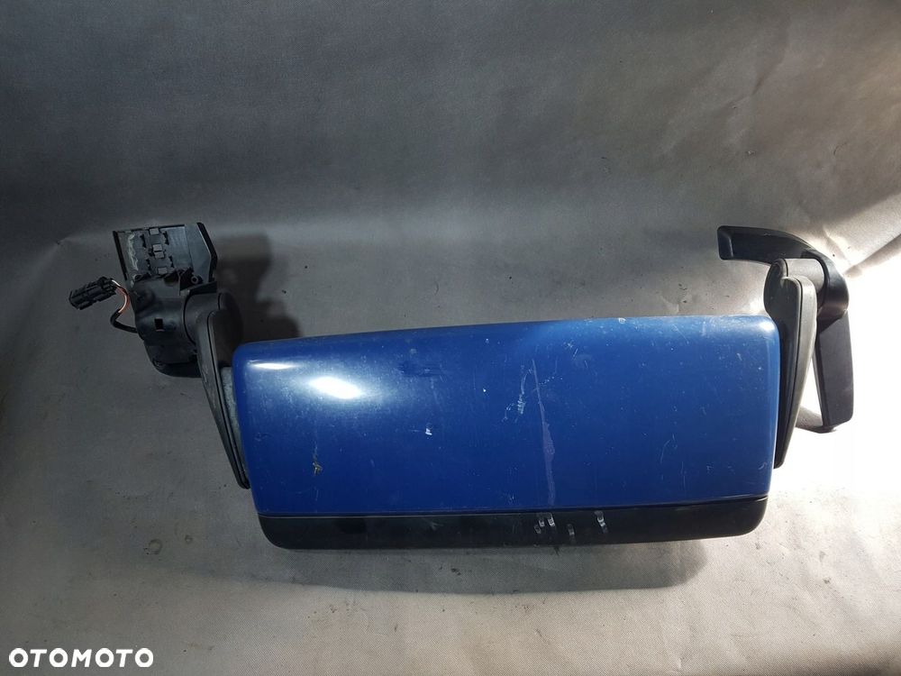 LUSTERKO LEWE KOMPLETNE NIEBIESKIE MAN TGX EURO 5 EURO 6 - 1