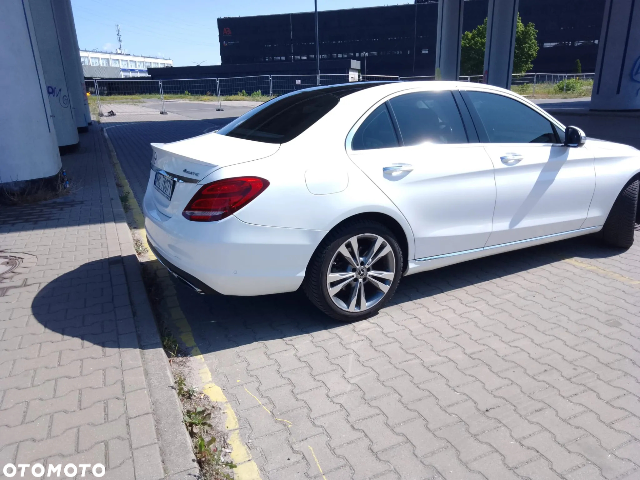 Mercedes-Benz Klasa C 300 9G-TRONIC AMG Line - 5
