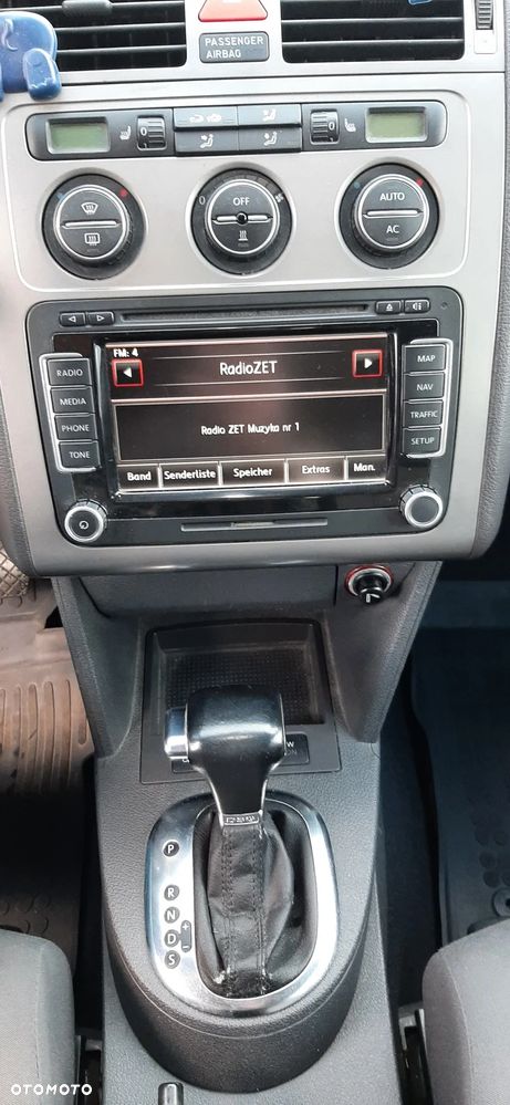 Volkswagen Touran 2.0 TDI DPF DSG Cross - 12