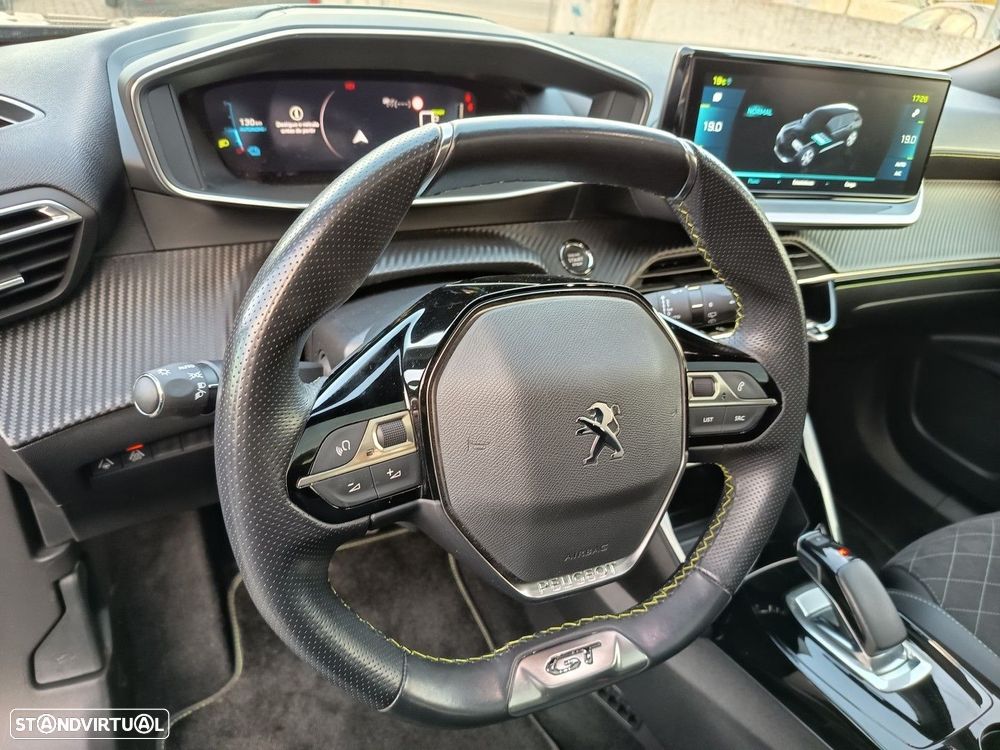 Peugeot e-2008 50 kWh GT - 14