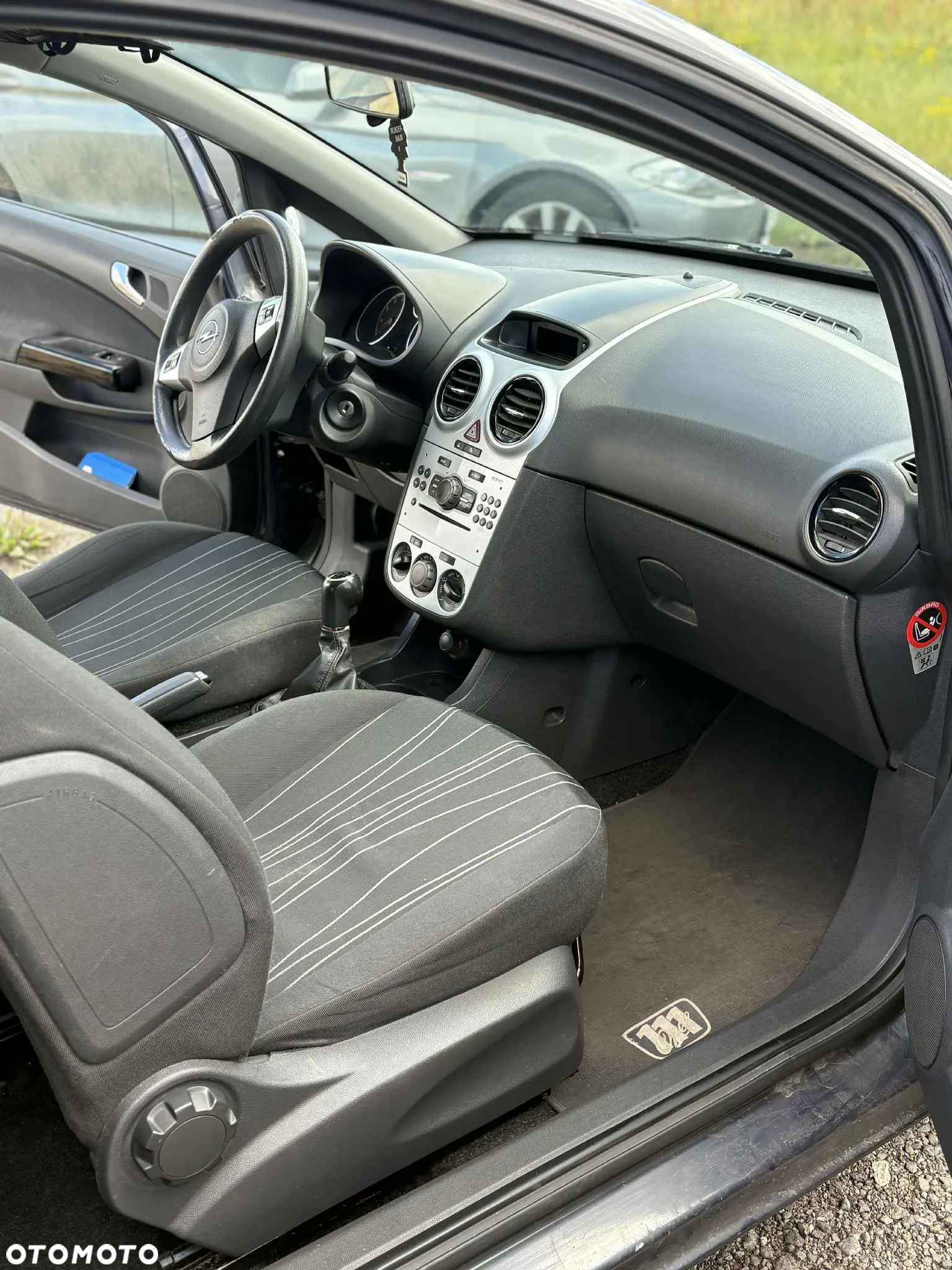 Opel Corsa - 8