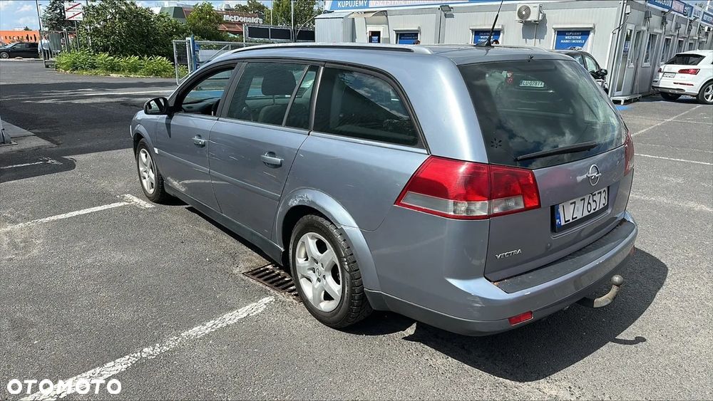 Opel Vectra 1.9 CDTI DPF Cosmo - 3