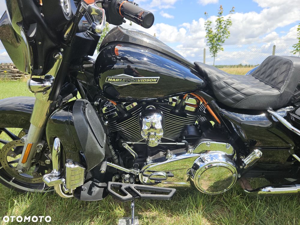 Harley-Davidson Touring Street Glide - 15