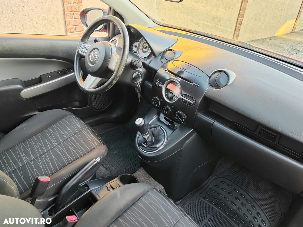 Mazda 2 1.3i TE - 5