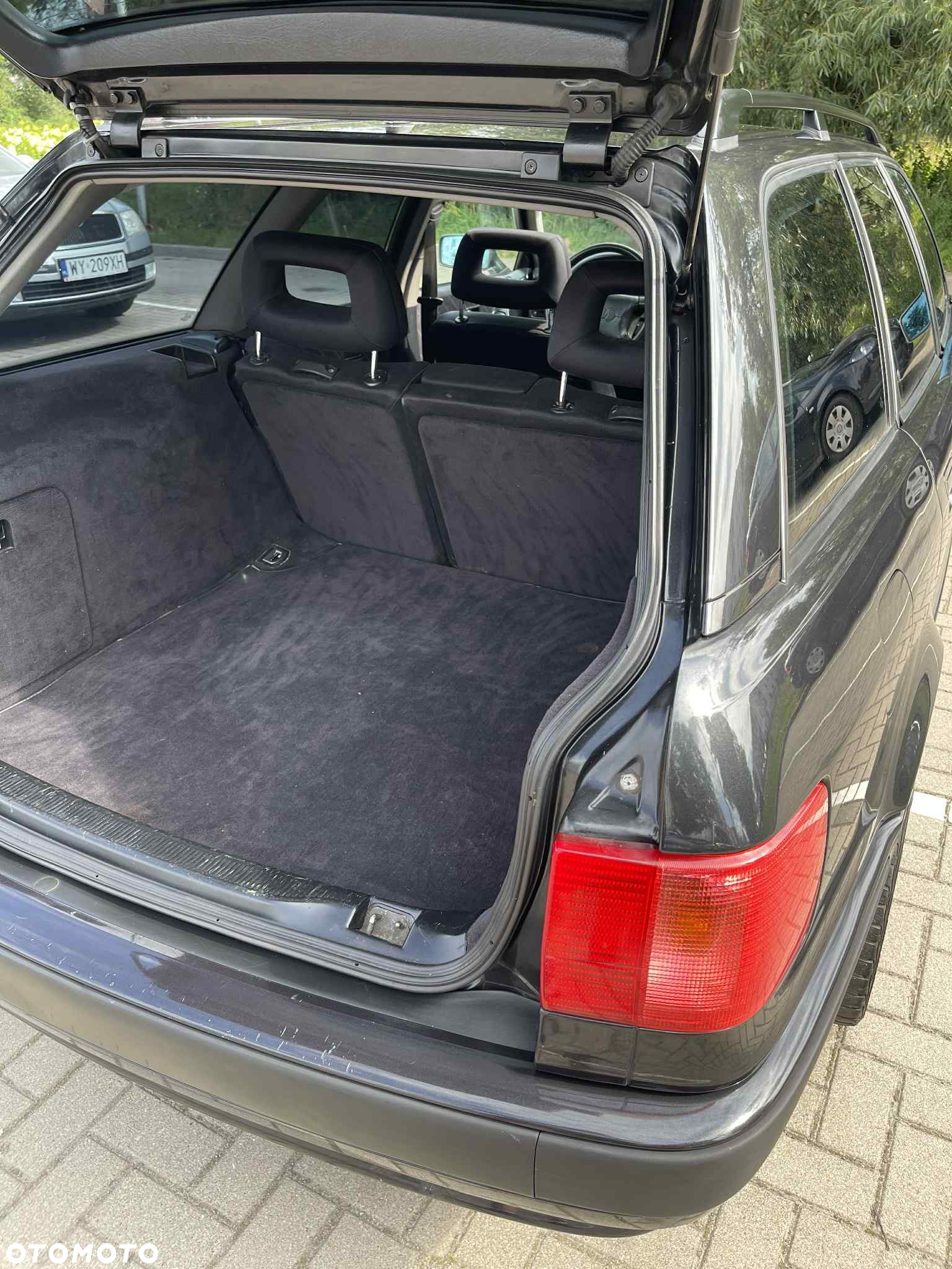 Audi 80 2.6 E - 10