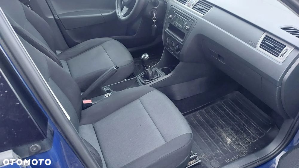 Skoda RAPID 1.2 MPI Active - 5