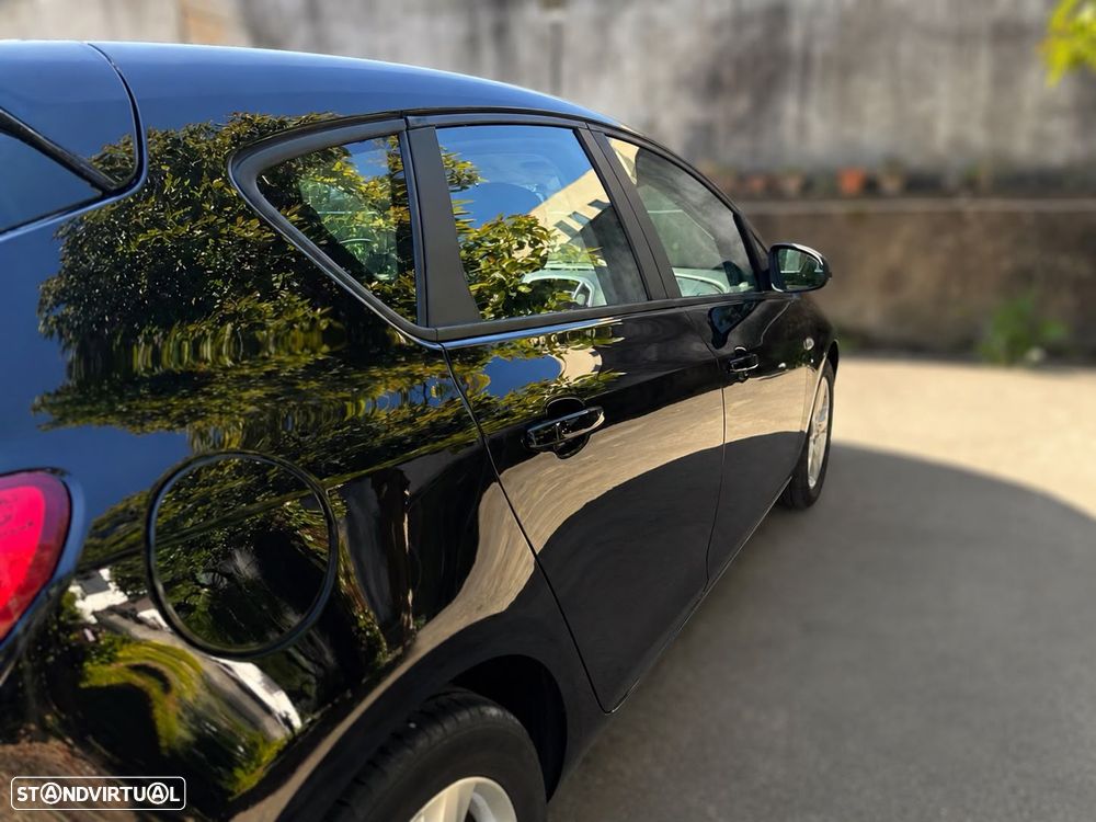 Opel Astra 1.7 CDTI Cosmo ecoFLEX - 2