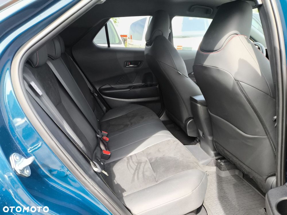 Toyota C-HR - 11