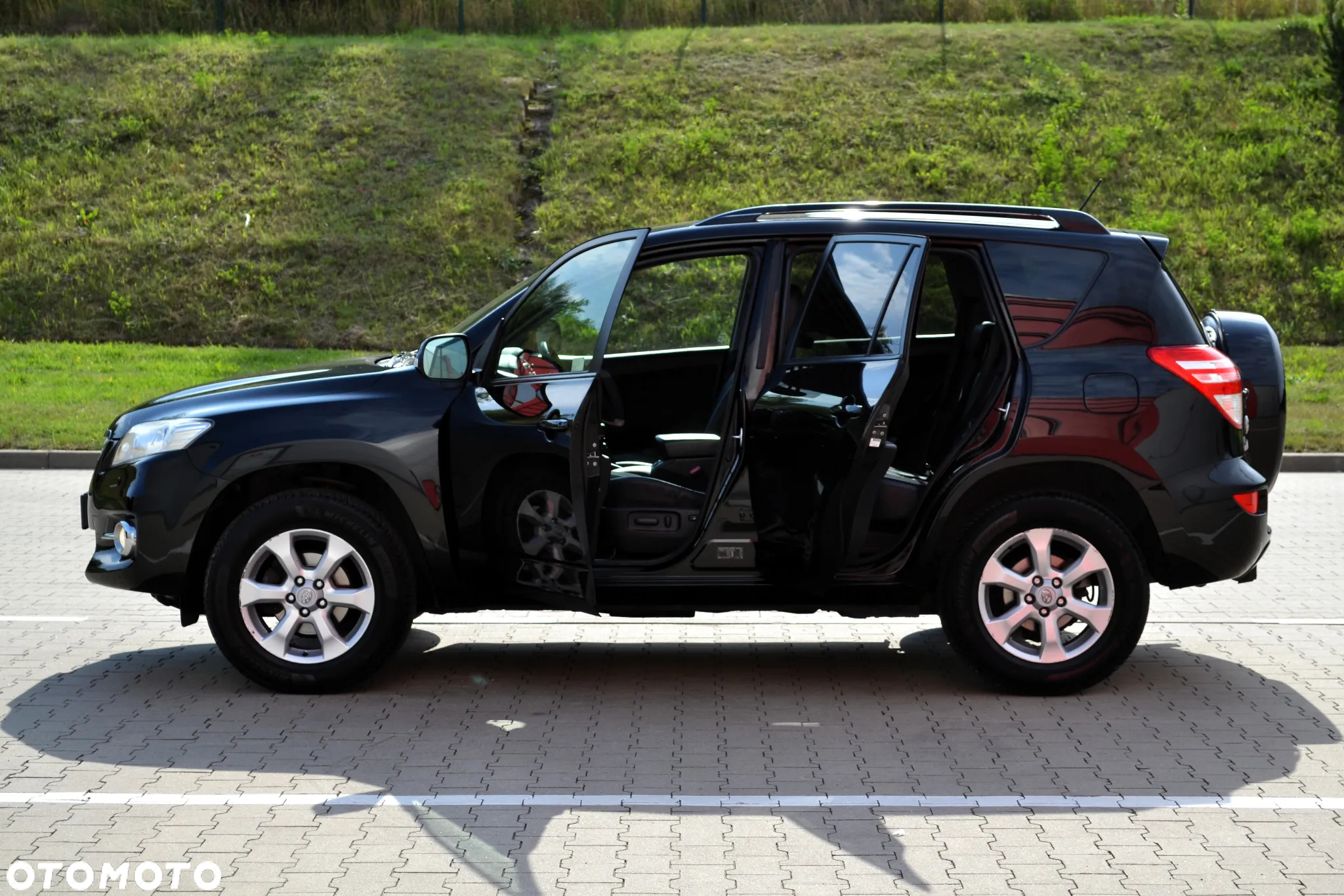 Toyota RAV4 2.0 VVT-i Premium - 23