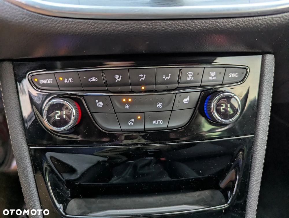 Opel Astra 1.4 Turbo Innovation - 14