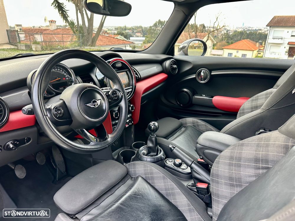 MINI 3 Portas Cooper D - 24