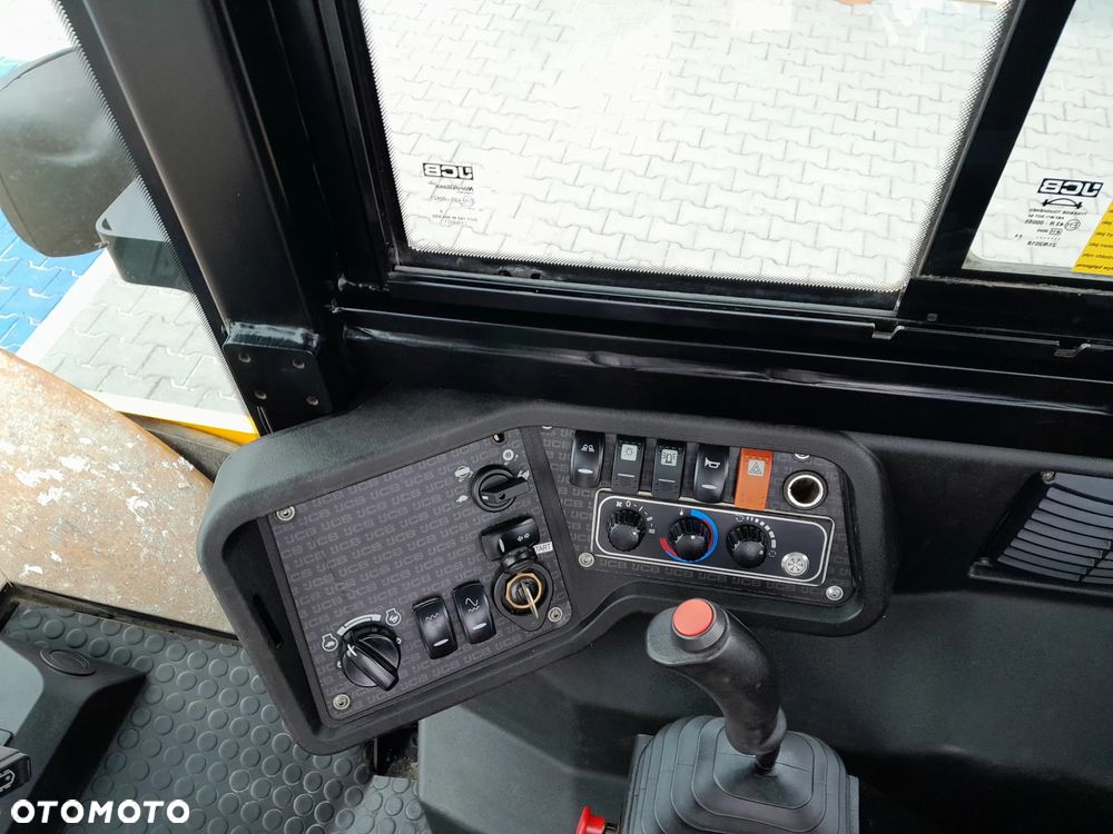JCB VM137D - 28