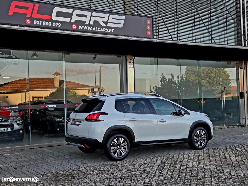 Peugeot 2008 1.2 PureTech Allure - 8