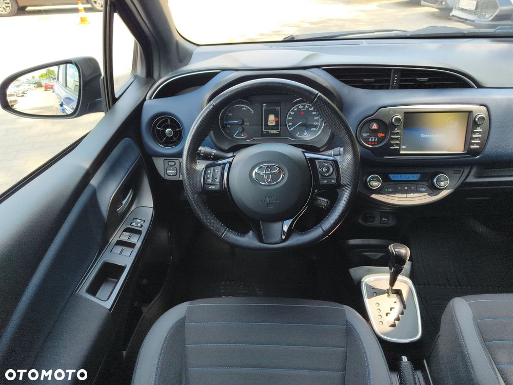 Toyota Yaris - 12