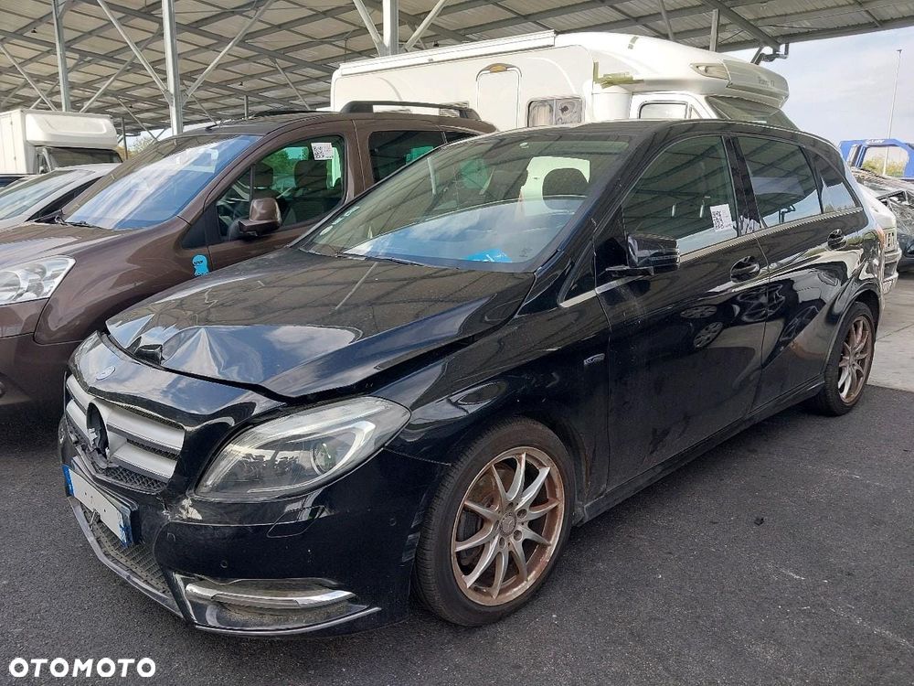 Mercedes-Benz Klasa B 200 CDI (BlueEFFICIENCY) 7G-DCT - 2