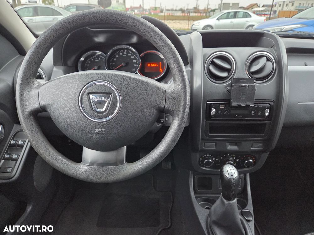 Dacia Duster 1.6 16V 105 4x2 Laureate - 10