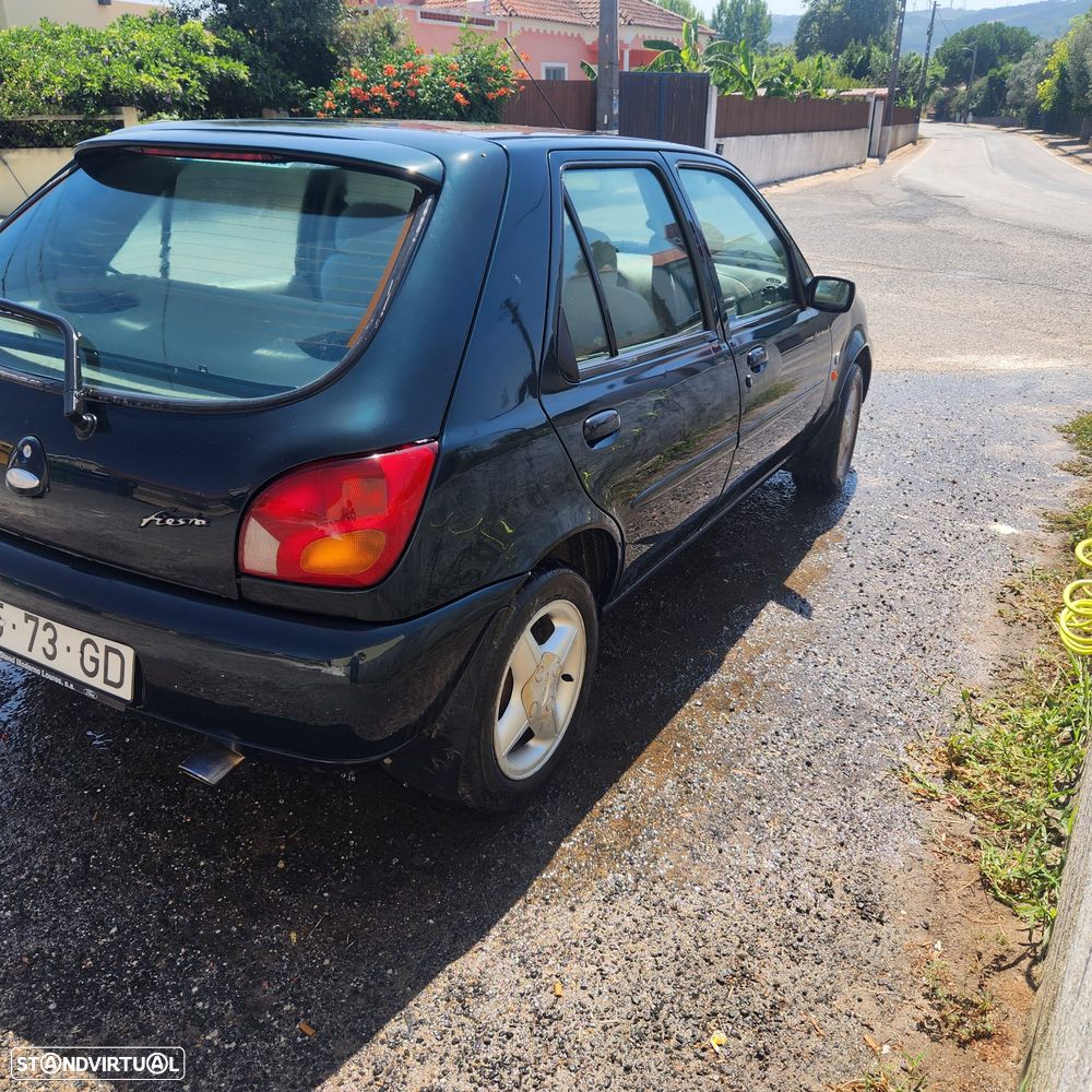 Ford Fiesta - 4