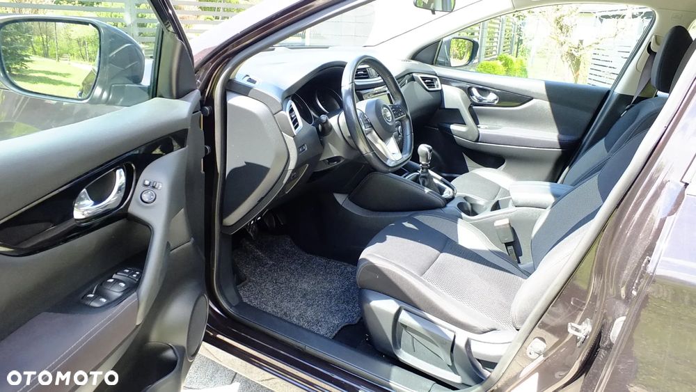 Nissan Qashqai 1.3 DIG-T N-Connecta - 4