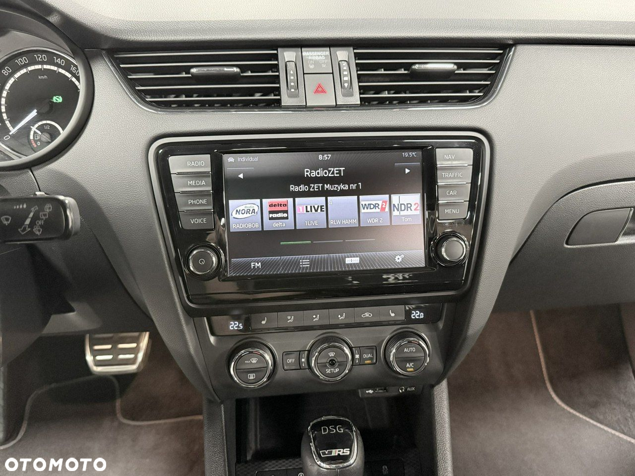 Skoda Octavia Combi 2.0 TDI DSG RS - 22