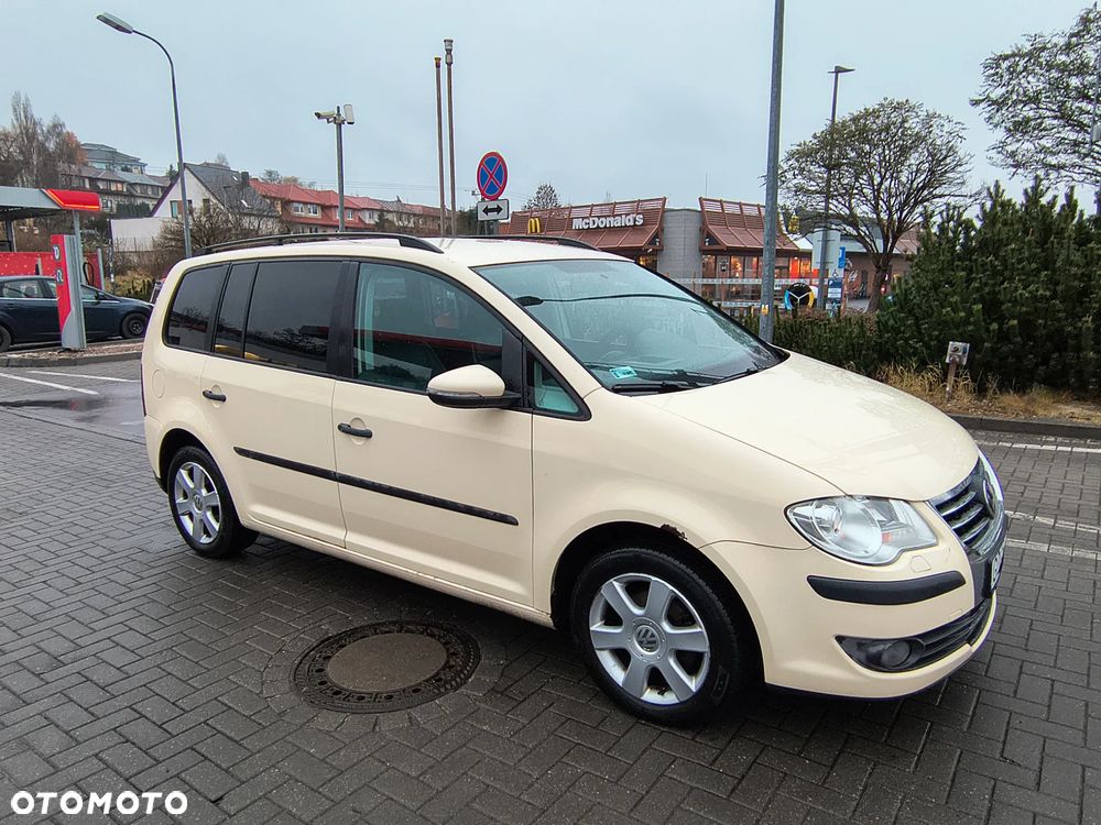 Volkswagen Touran 1.9 TDI DPF DSG Freestyle - 10