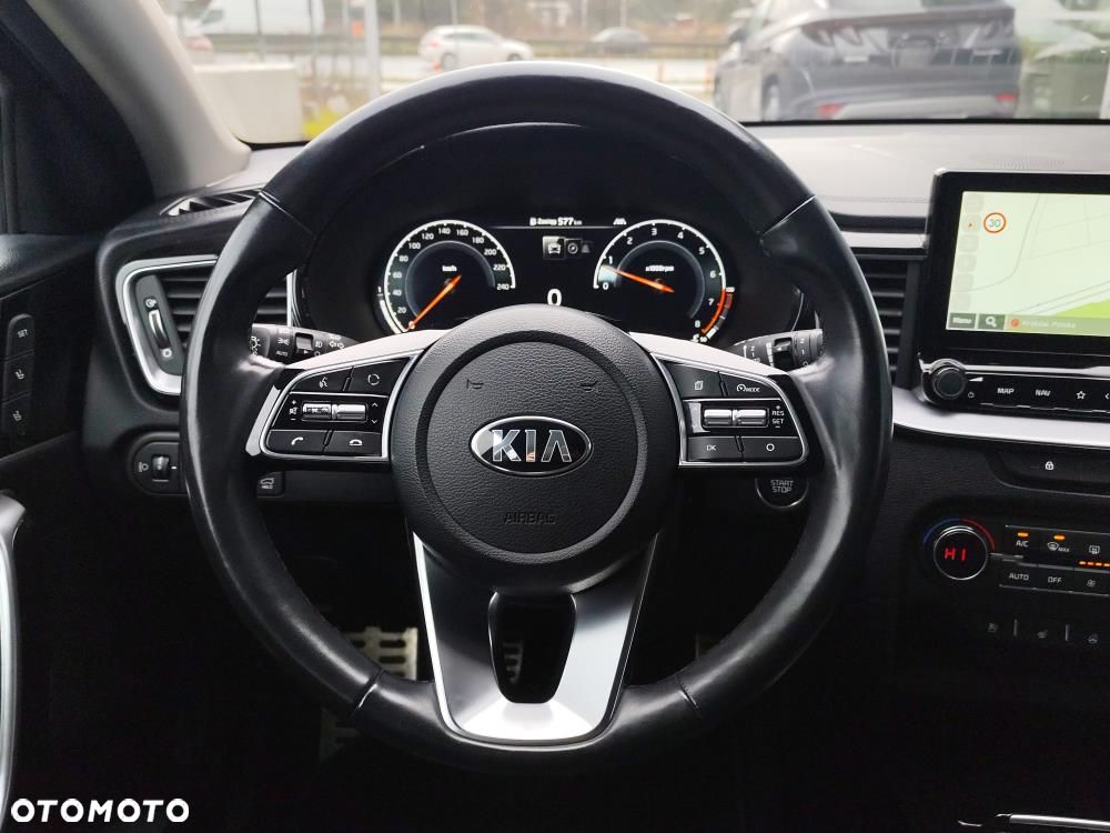Kia XCeed - 14