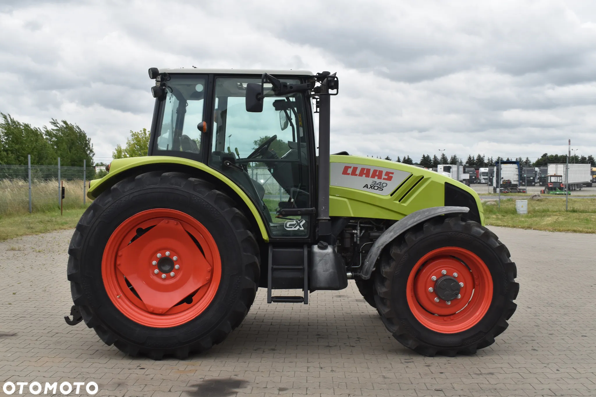 Claas Axos 340 CX - 8
