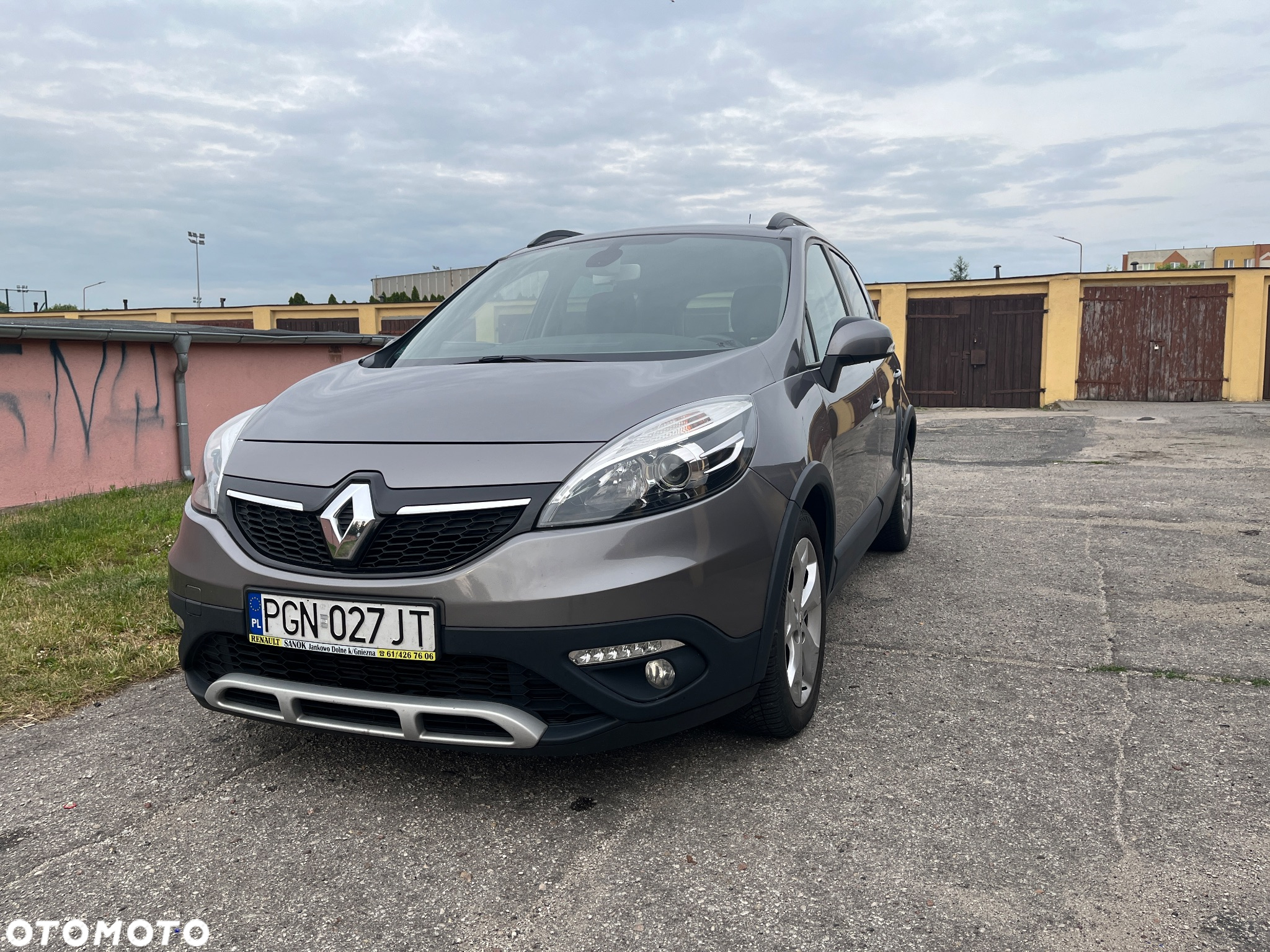 Renault Scenic Xmod 1.5 dCi Life - 2