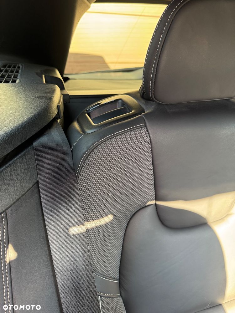 Volvo XC 60 D4 R-Design - 28