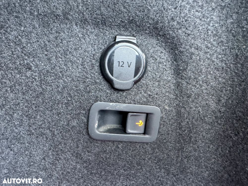 Volkswagen Golf - 5