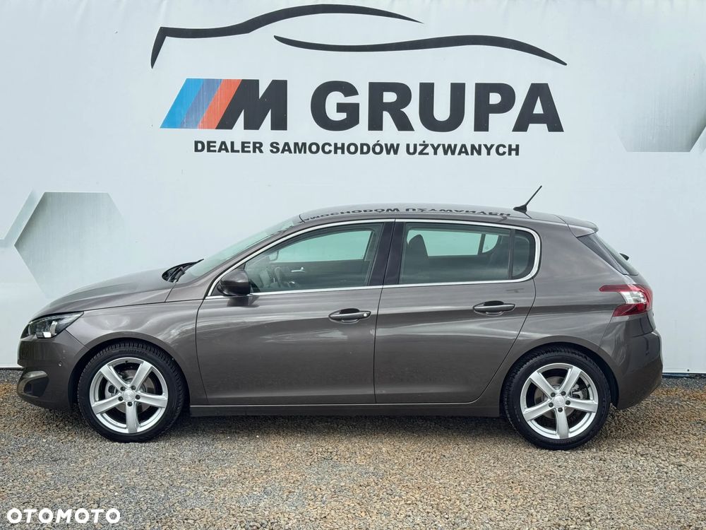 Peugeot 308 - 8