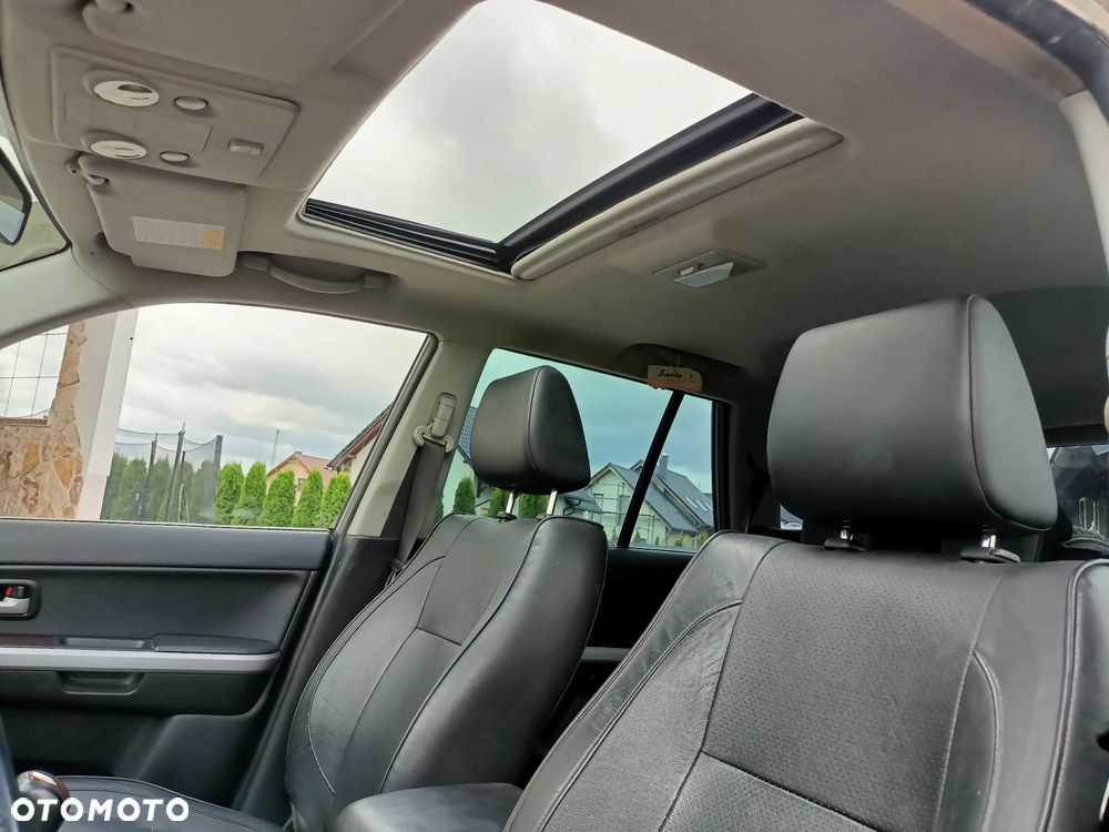 Suzuki Grand Vitara 2.0 De luxe - 11