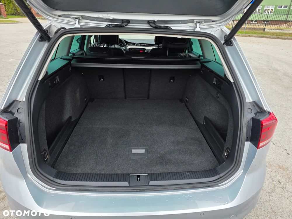 Volkswagen Passat 2.0 TDI SCR DSG 4Motion Business - 11