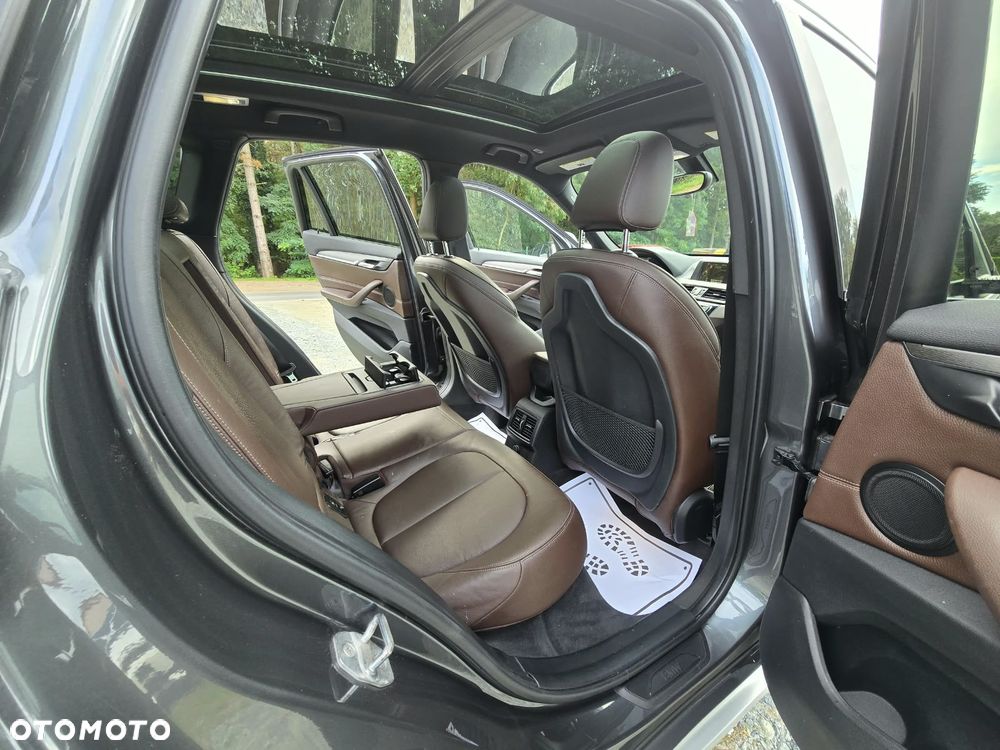 BMW X1 xDrive28i xLine - 22