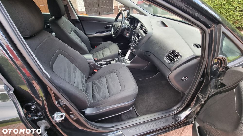 Kia Ceed 1.6 GDI Dream-Team Edition - 19