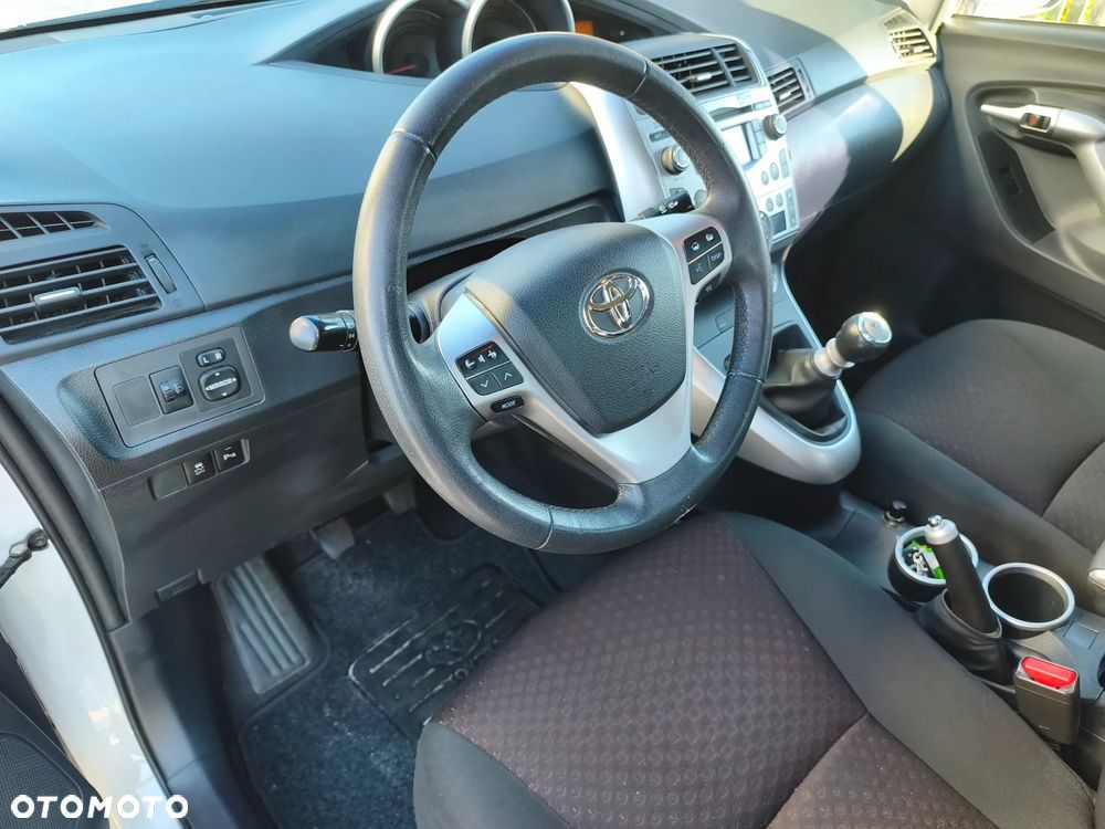 Toyota Verso 1.8 Sol - 9