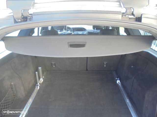 Mercedes-Benz E 300 Bluetec Hybrid Avantgarde - 7