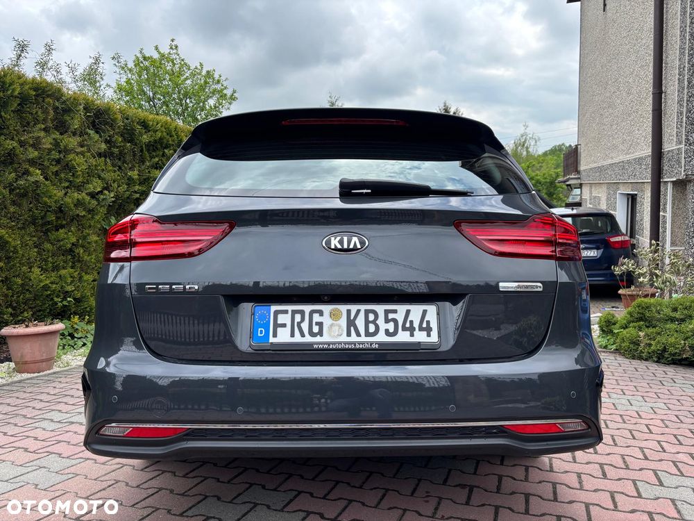 Kia Ceed 1.6 CRDi (48V Mild-Hybrid) DCT7 Platinum - 13