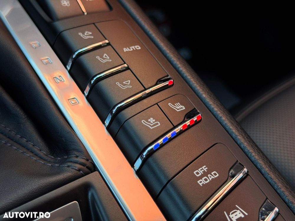 Porsche Macan - 17
