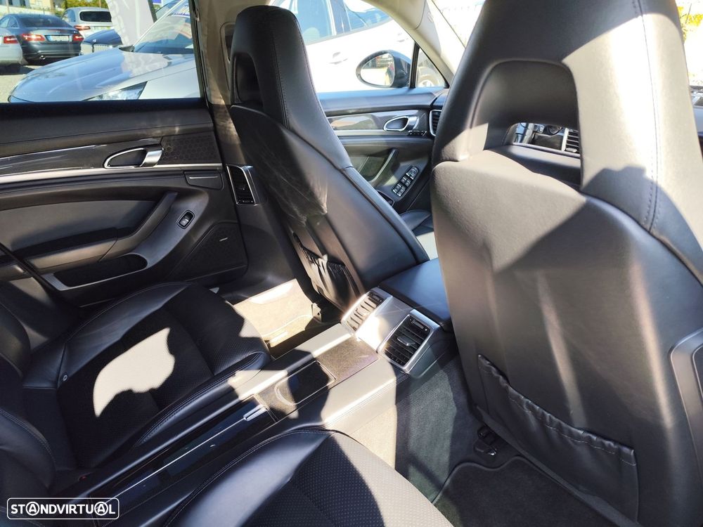 Porsche Panamera - 20