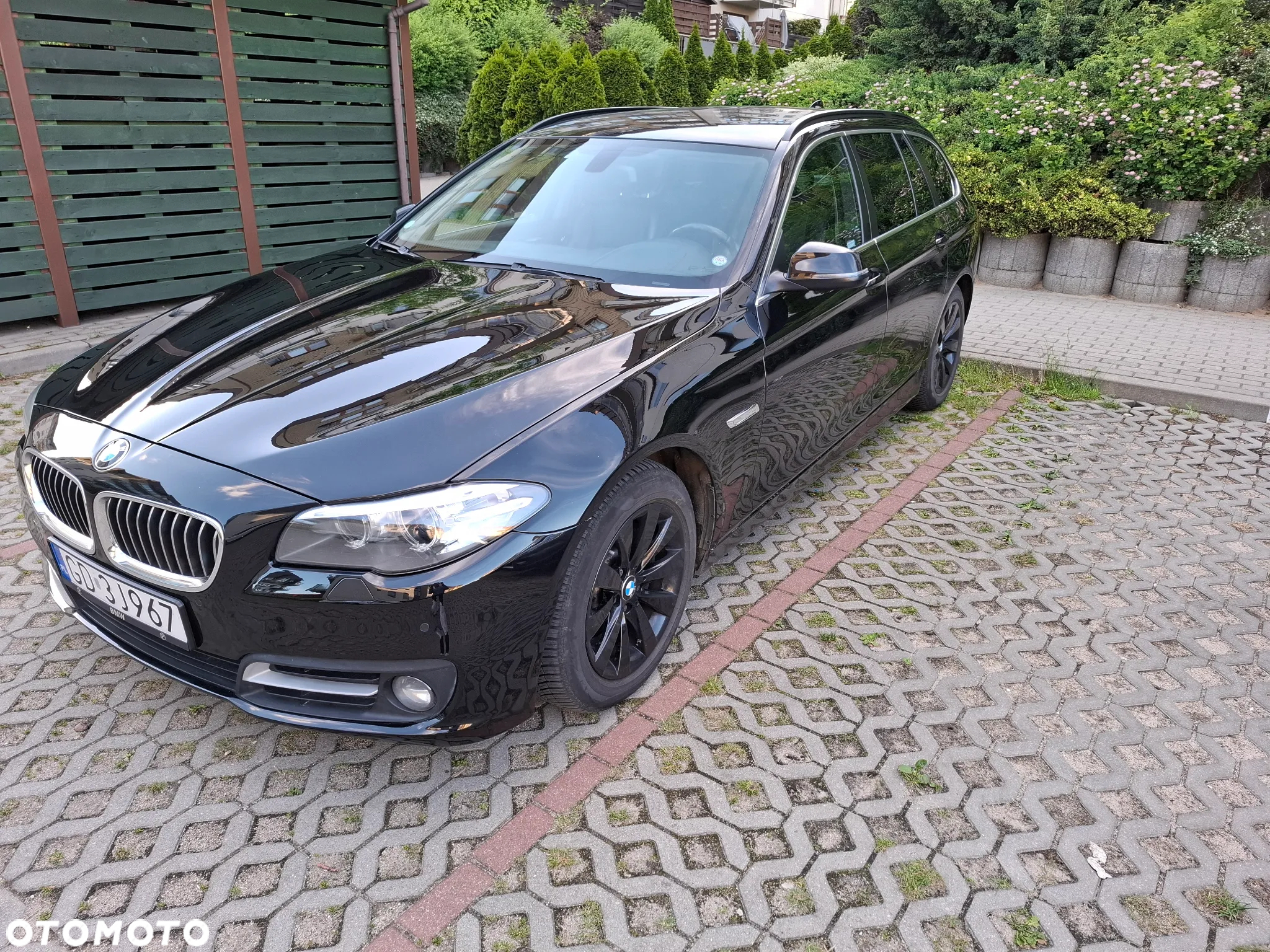 BMW Seria 5 520d xDrive Touring - 11