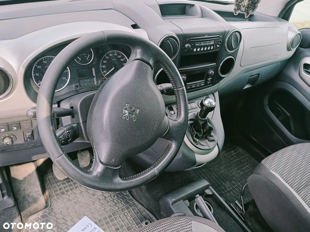 Peugeot Partner 110 Tendance mit Familien-Paket - 12