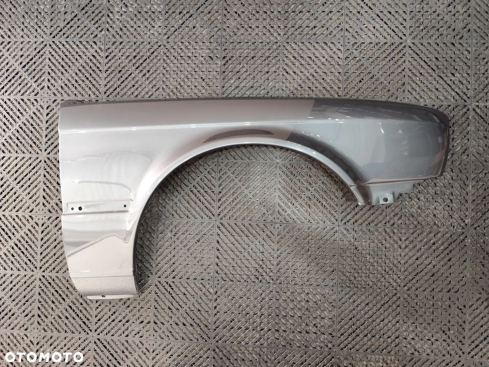 Błotnik przód prawy BMW 3 E30 09.82-11.93 kolor 184 Delphin metallic - 1