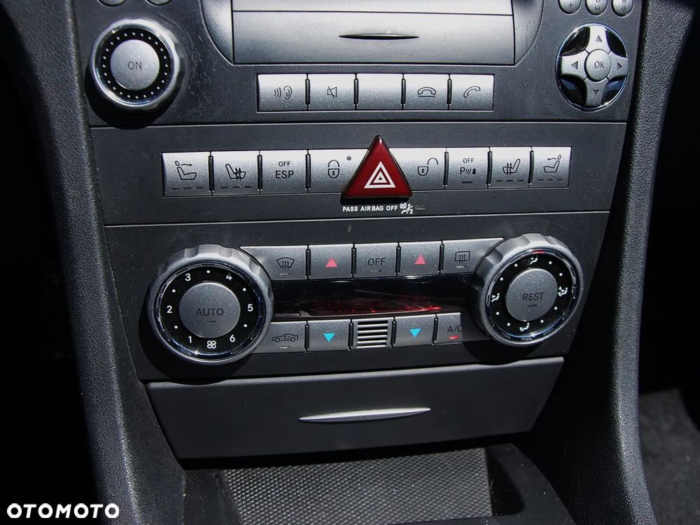 Mercedes-Benz SLK - 28