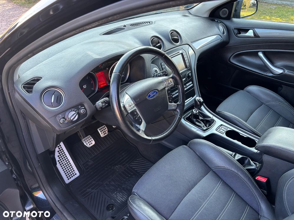 Ford Mondeo 2.0 TDCi Champions Edition - 14