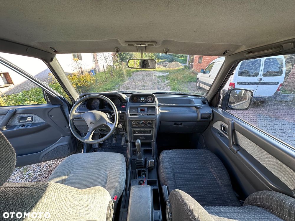 Mitsubishi Pajero 3.0 GLS - 12